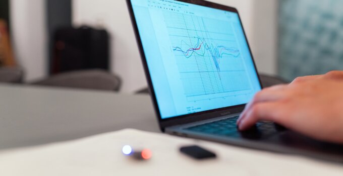 Laptop showing engineering graph used in data analytics careers